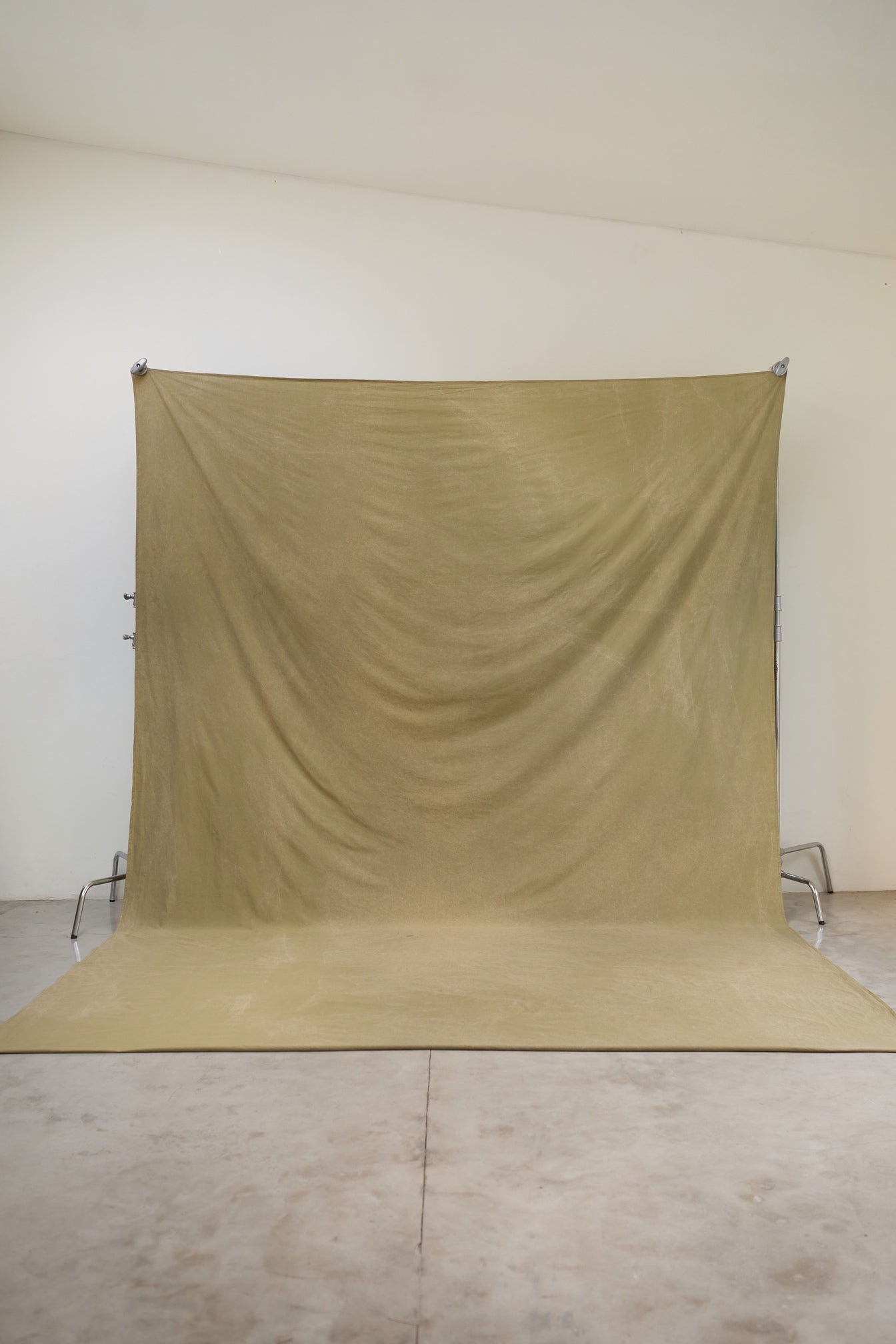 [3x5.75m] Cotton Backdrop Olive Brown