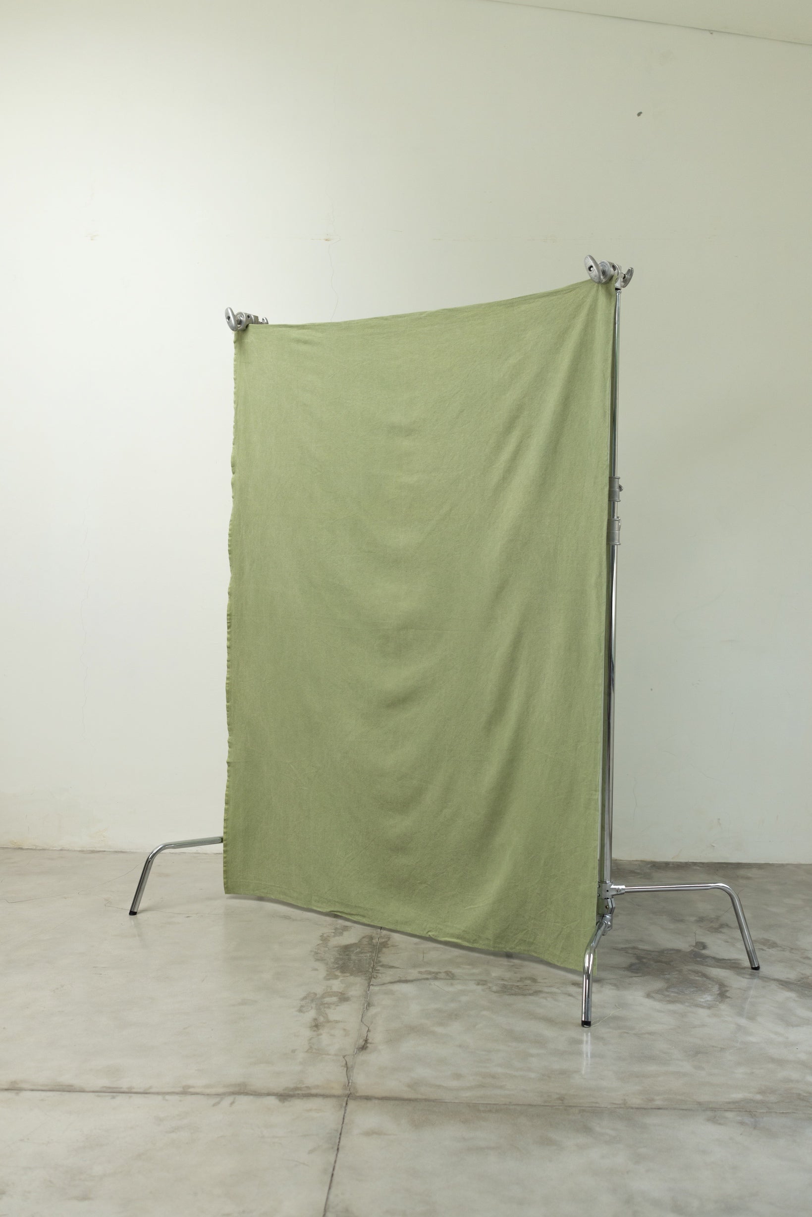 [140x200cm] Canvas Backdrop Lime Green – TIO Backdrop