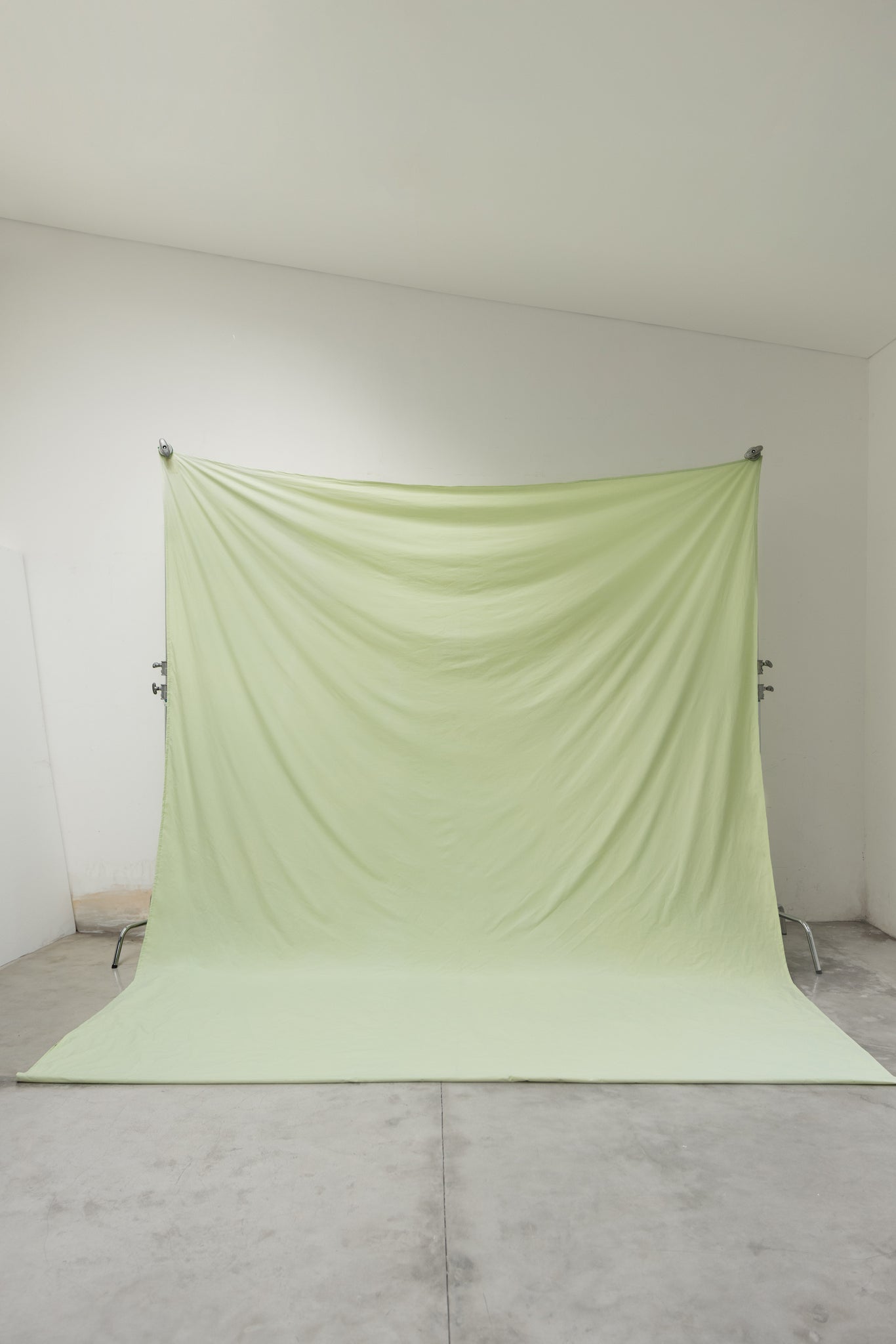 [3x5m] Cotton Backdrop Bitter Lime – Tio Backdrop